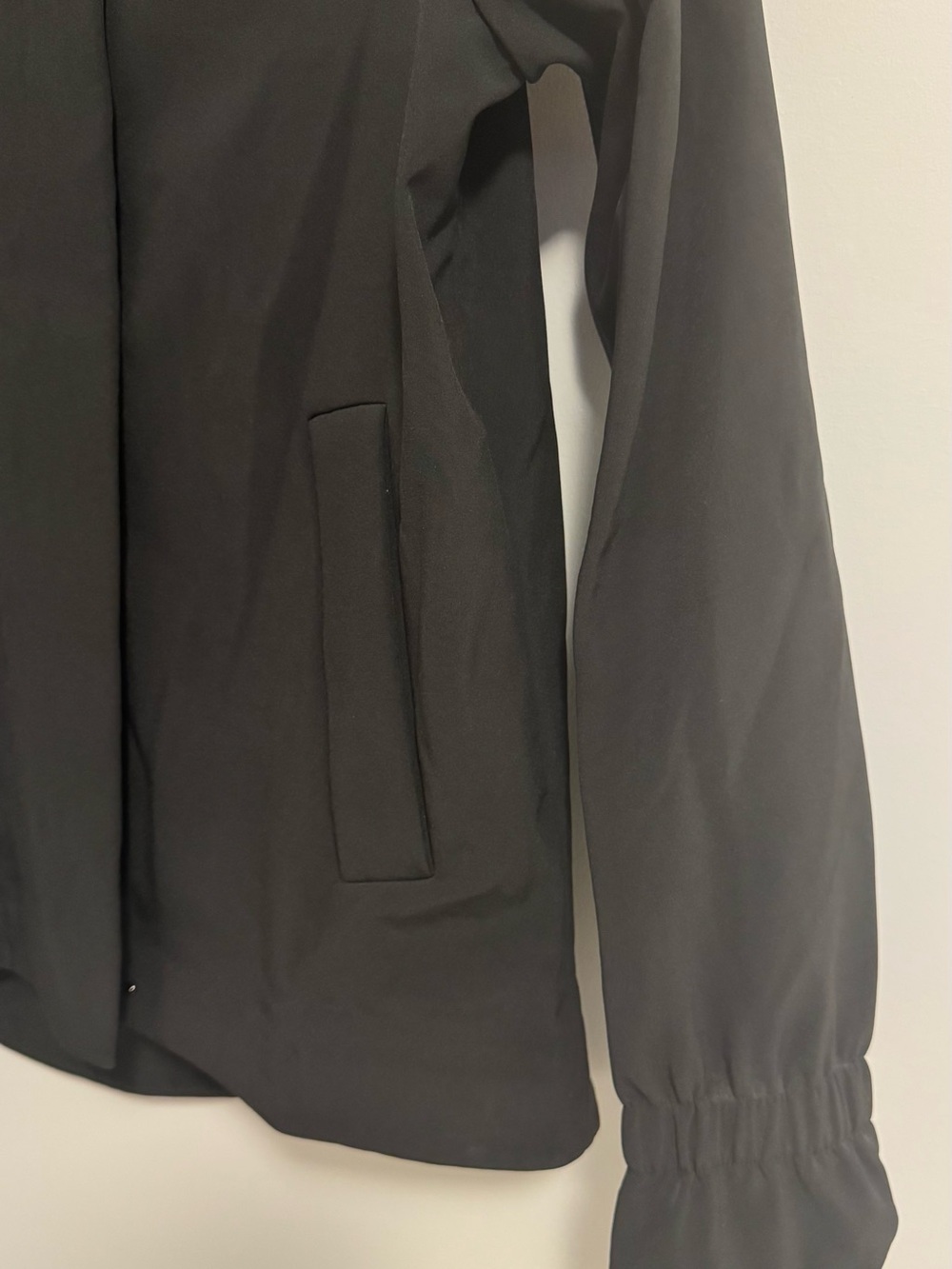 Lululemon Studio Softshell
Black - Picture 3 of 8